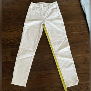 American Eagle White Mom Jeans